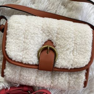 New women’s  quilted buckle travels business casual small Crossbody bags